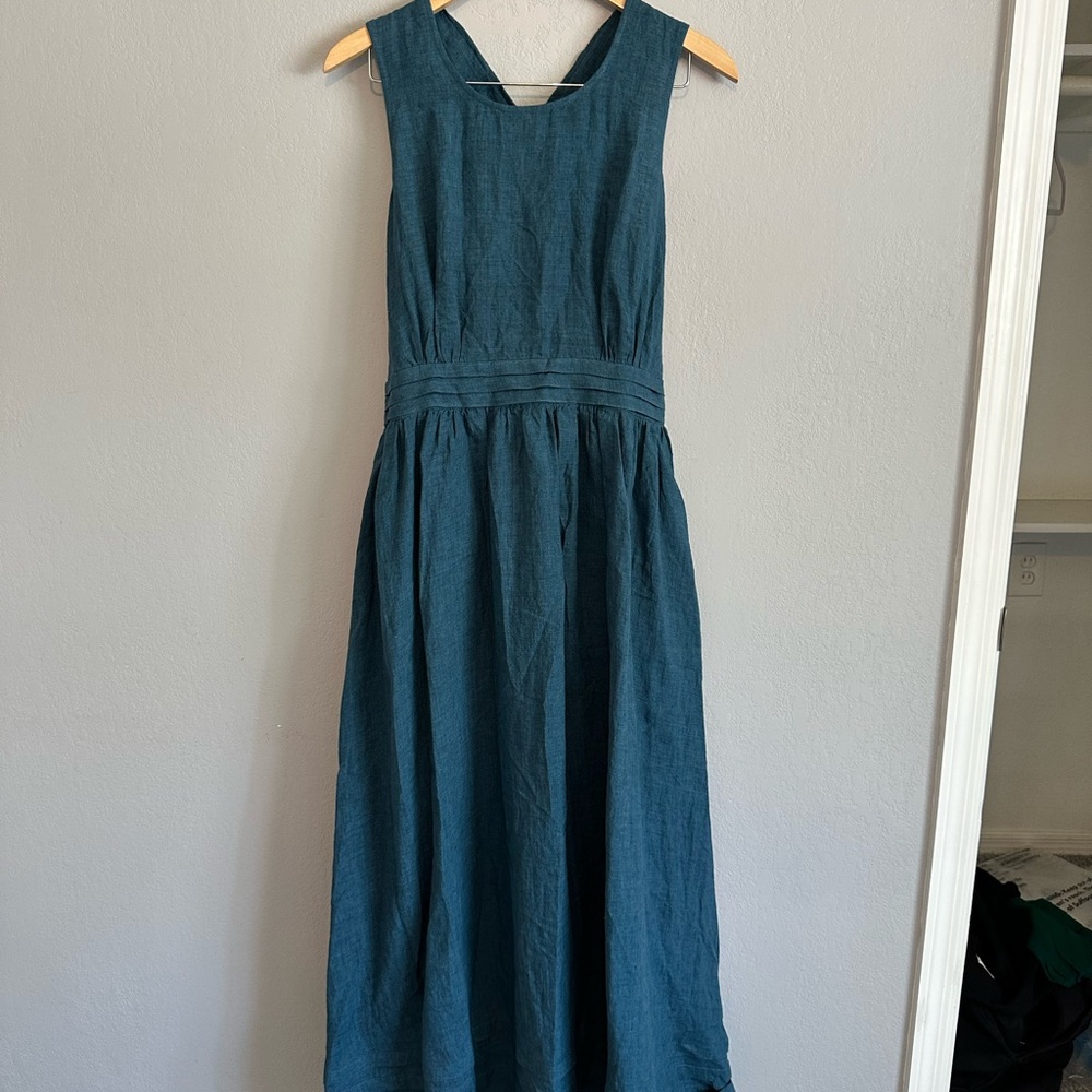 Linennaive Linen Cross-Back Dress